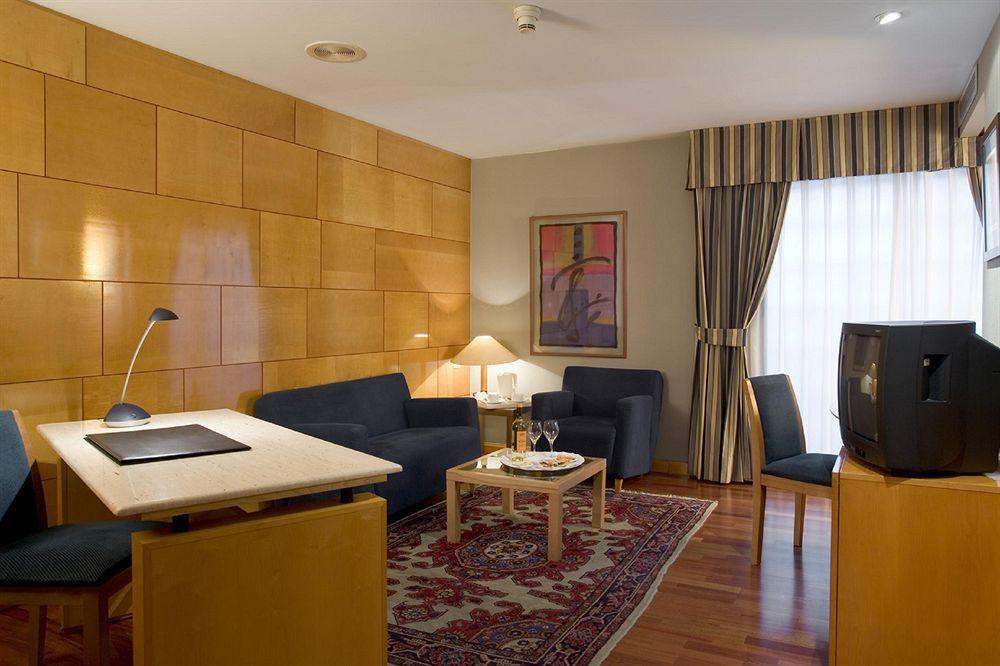 Hotel Ciudad De Вальядолид Номер фото