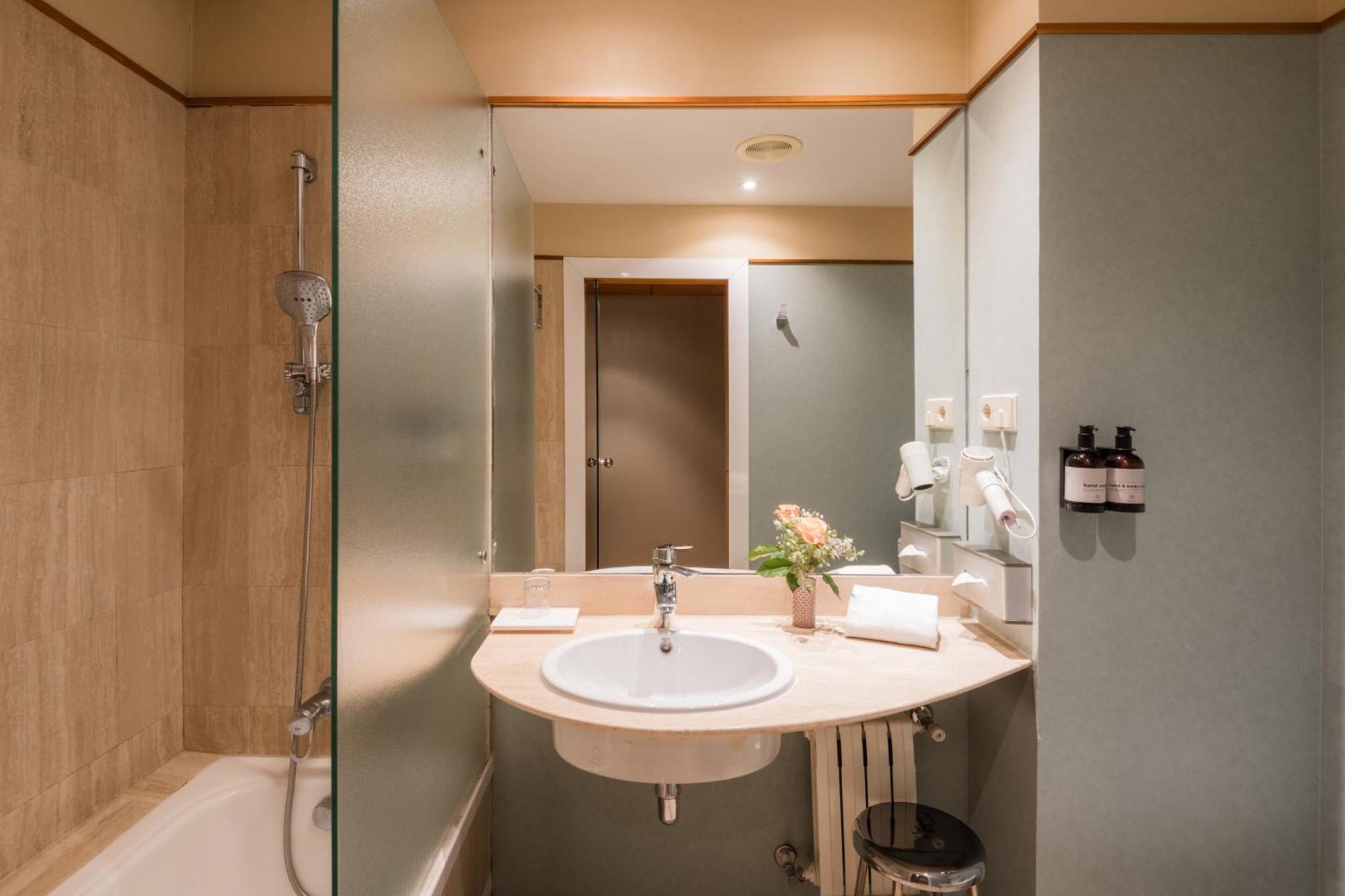 Hotel Ciudad De Вальядолид Экстерьер фото