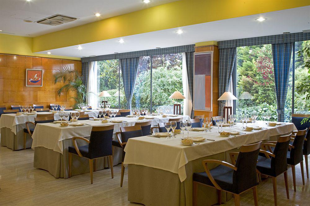 Hotel Ciudad De Вальядолид Ресторан фото