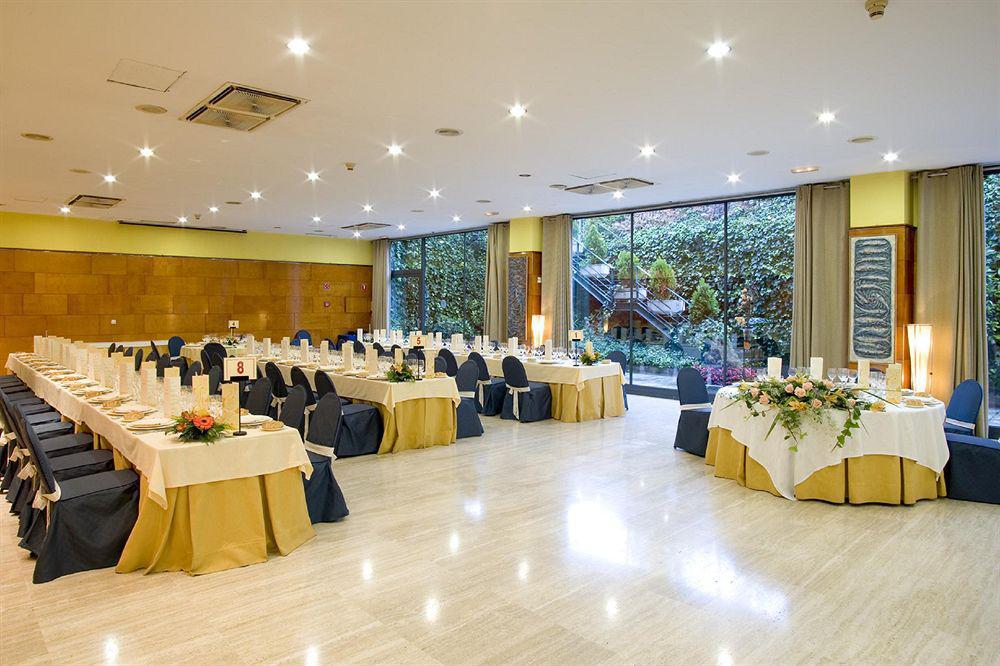 Hotel Ciudad De Вальядолид Ресторан фото